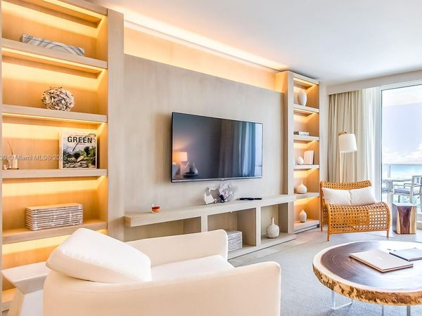 102 24th St, Unit 1016, Miami Beach, FL 33139