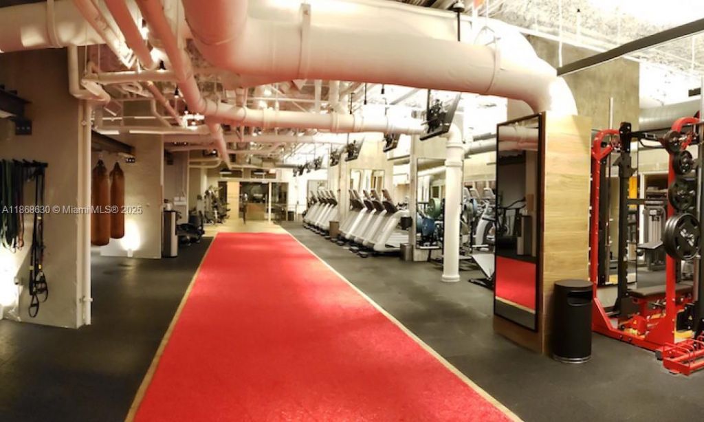 102 24th St, Unit 1016, Miami Beach, FL 33139 Photo