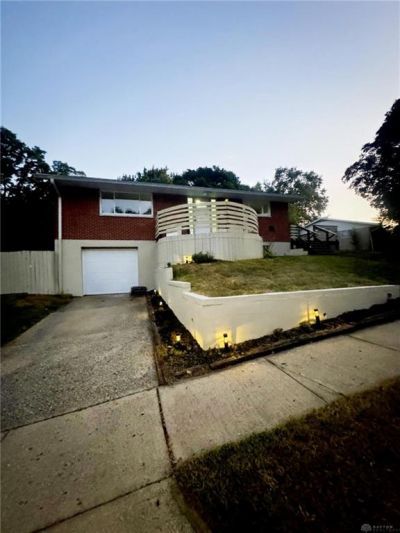 2006 High Knoll Drive Dayton, OH 45414