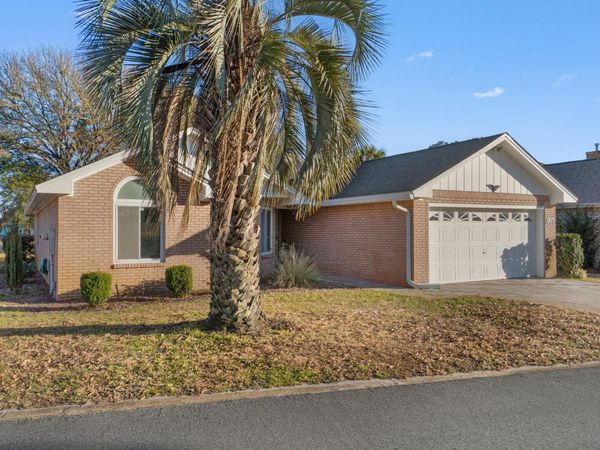 915 Shalimar Point Drive, Shalimar, FL 32579