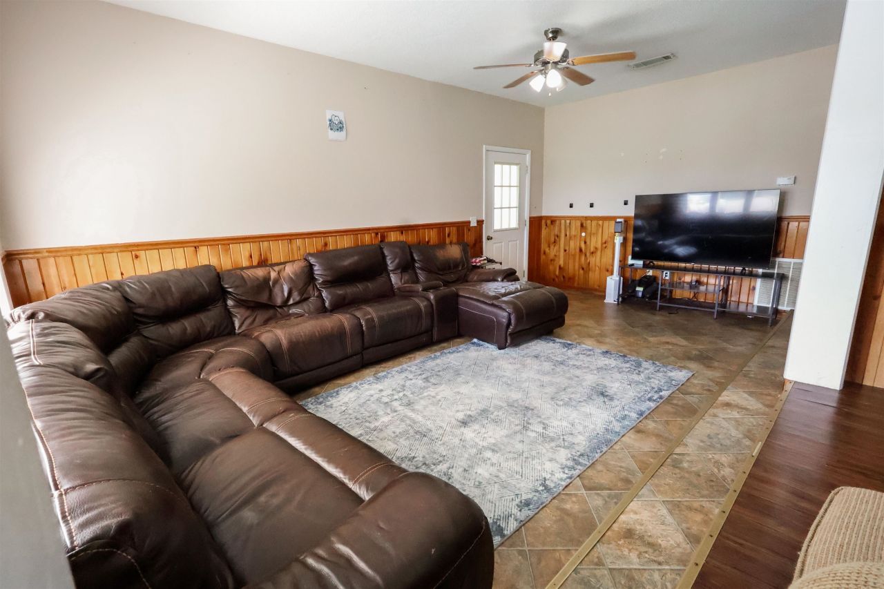 12708 NW Pea Ridge Road, Bristol, FL 32321 Photo