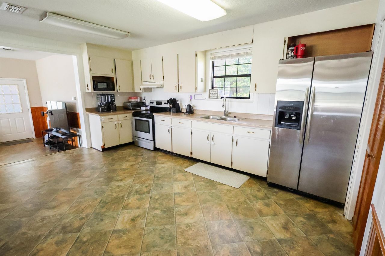 12708 NW Pea Ridge Road, Bristol, FL 32321 Photo