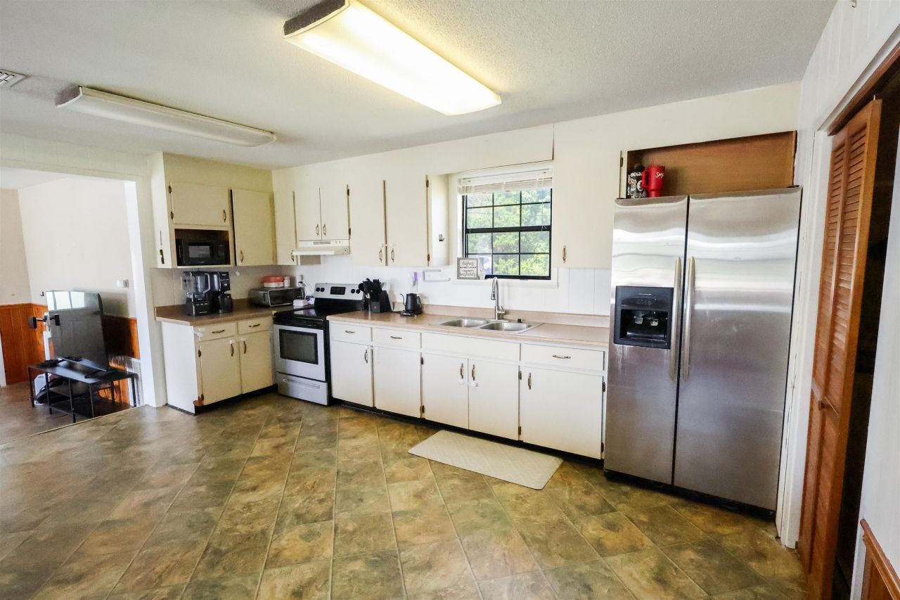 12708 NW Pea Ridge Road, Bristol, FL 32321 Photo