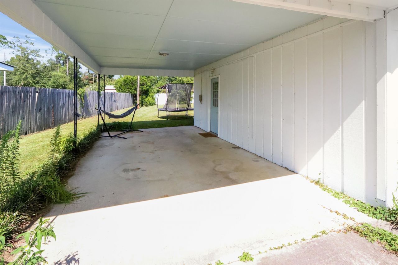 12708 NW Pea Ridge Road, Bristol, FL 32321 Photo
