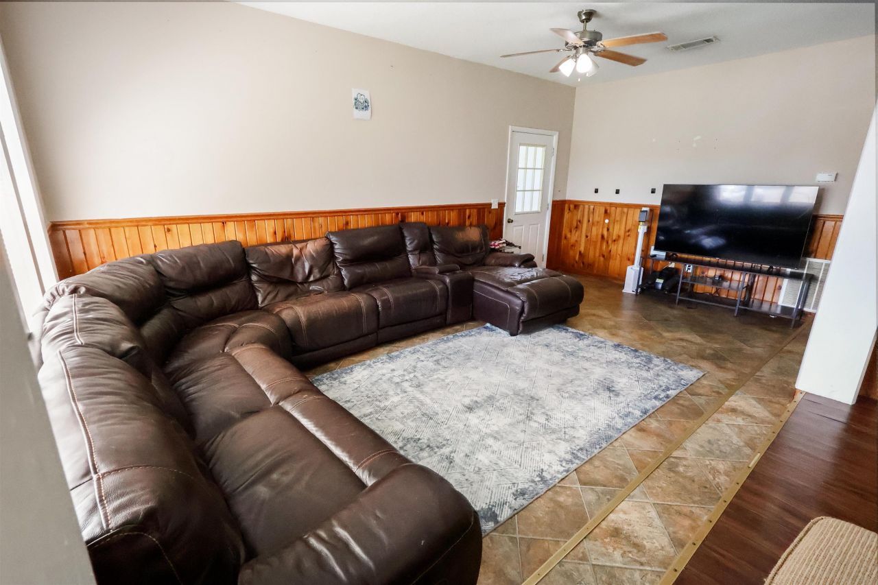 12708 NW Pea Ridge Road, Bristol, FL 32321 Photo