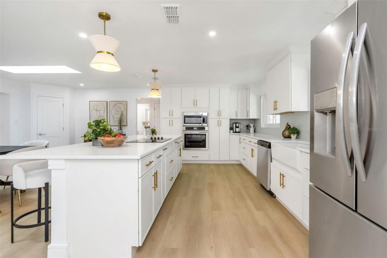 220 Driftwood Drive S, Palm Harbor, FL 34683 Photo