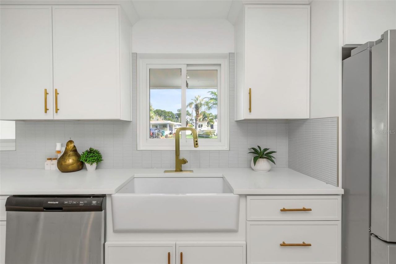 220 Driftwood Drive S, Palm Harbor, FL 34683 Photo