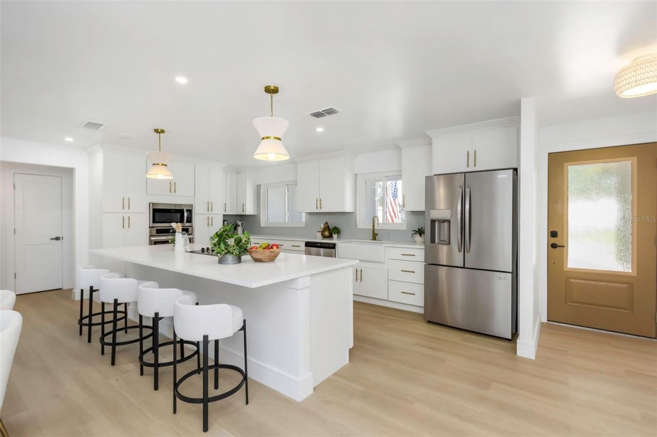 220 Driftwood Drive S, Palm Harbor, FL 34683 Photo