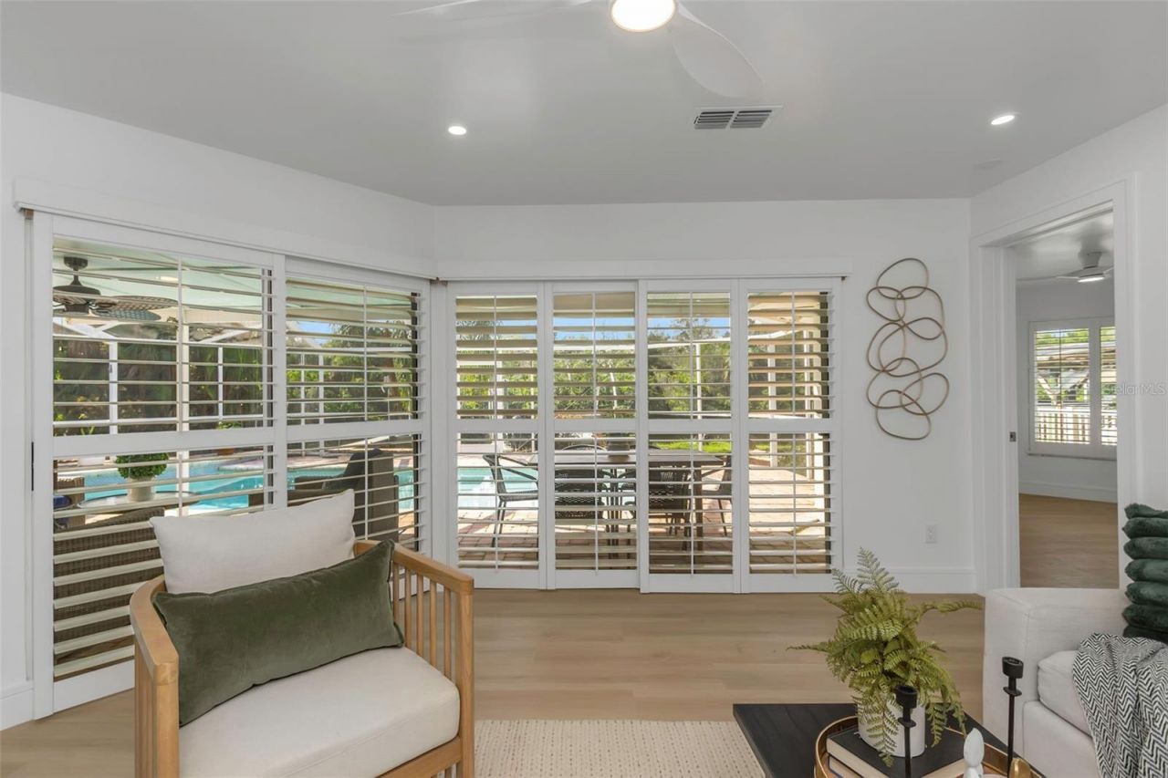 220 Driftwood Drive S, Palm Harbor, FL 34683 Photo