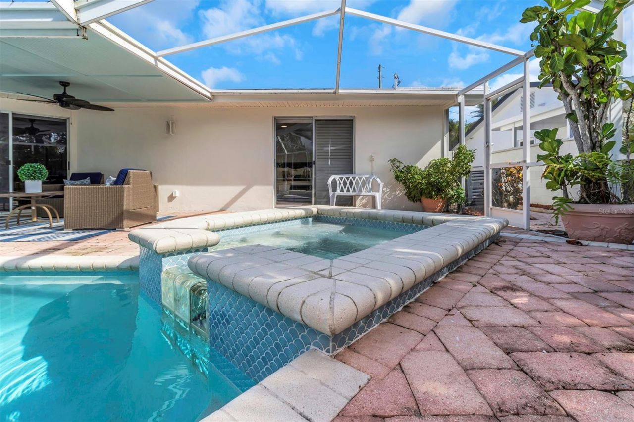 220 Driftwood Drive S, Palm Harbor, FL 34683 Photo