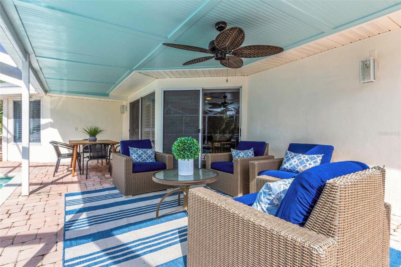 220 Driftwood Drive S, Palm Harbor, FL 34683 Photo
