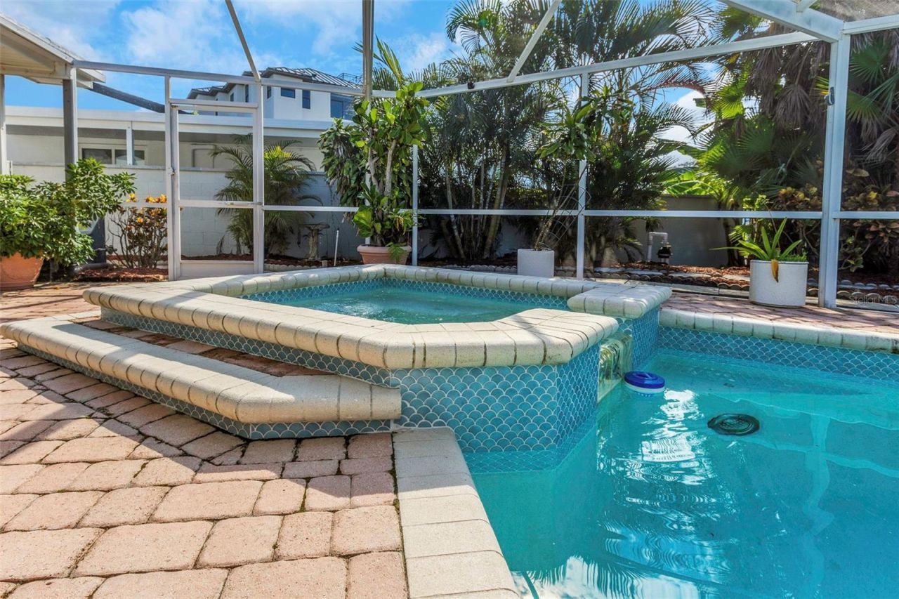 220 Driftwood Drive S, Palm Harbor, FL 34683 Photo