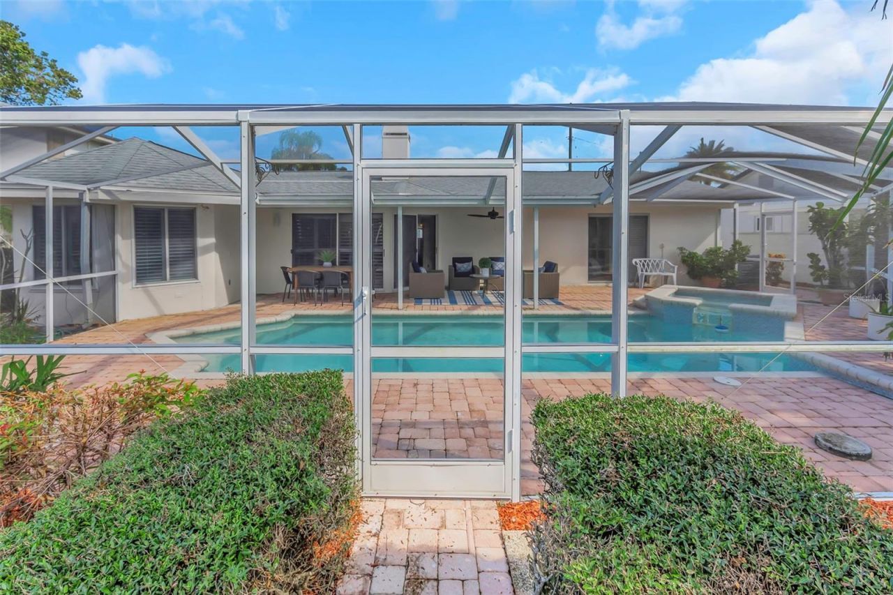 220 Driftwood Drive S, Palm Harbor, FL 34683 Photo