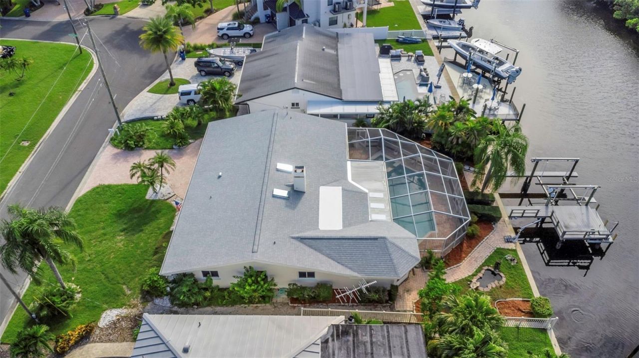 220 Driftwood Drive S, Palm Harbor, FL 34683 Photo