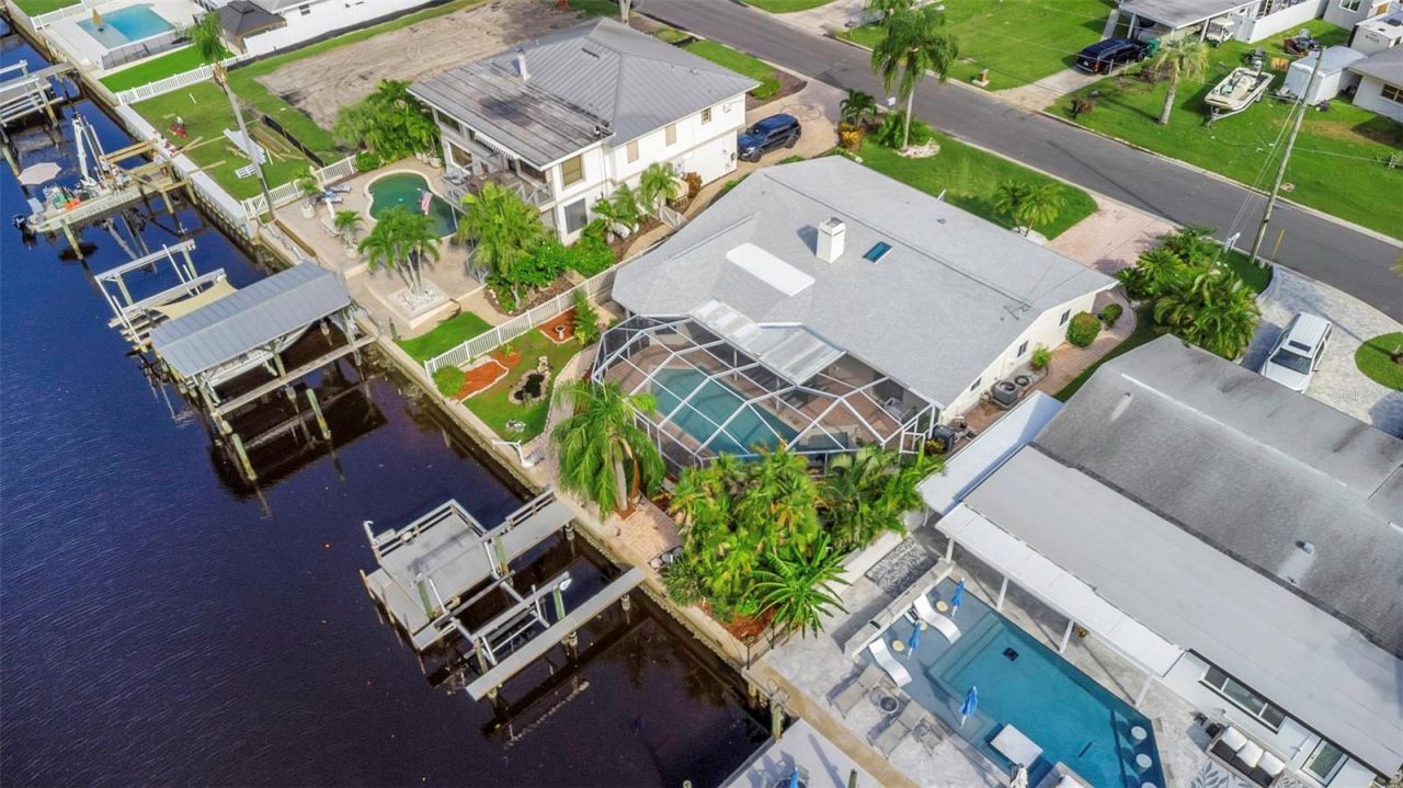 220 Driftwood Drive S, Palm Harbor, FL 34683 Photo