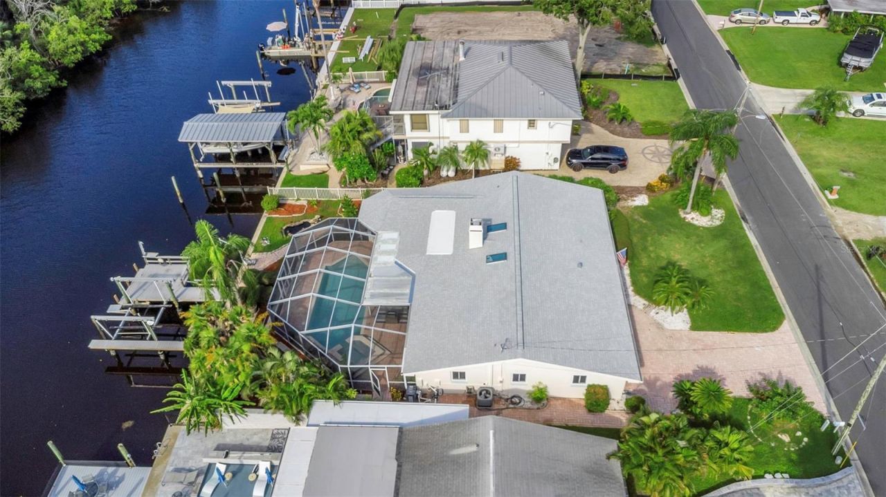 220 Driftwood Drive S, Palm Harbor, FL 34683 Photo