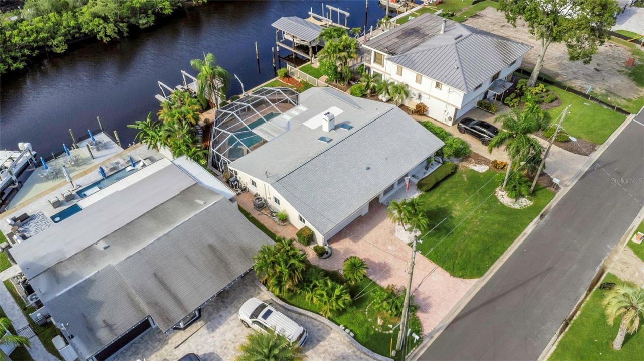 220 Driftwood Drive S, Palm Harbor, FL 34683 Photo
