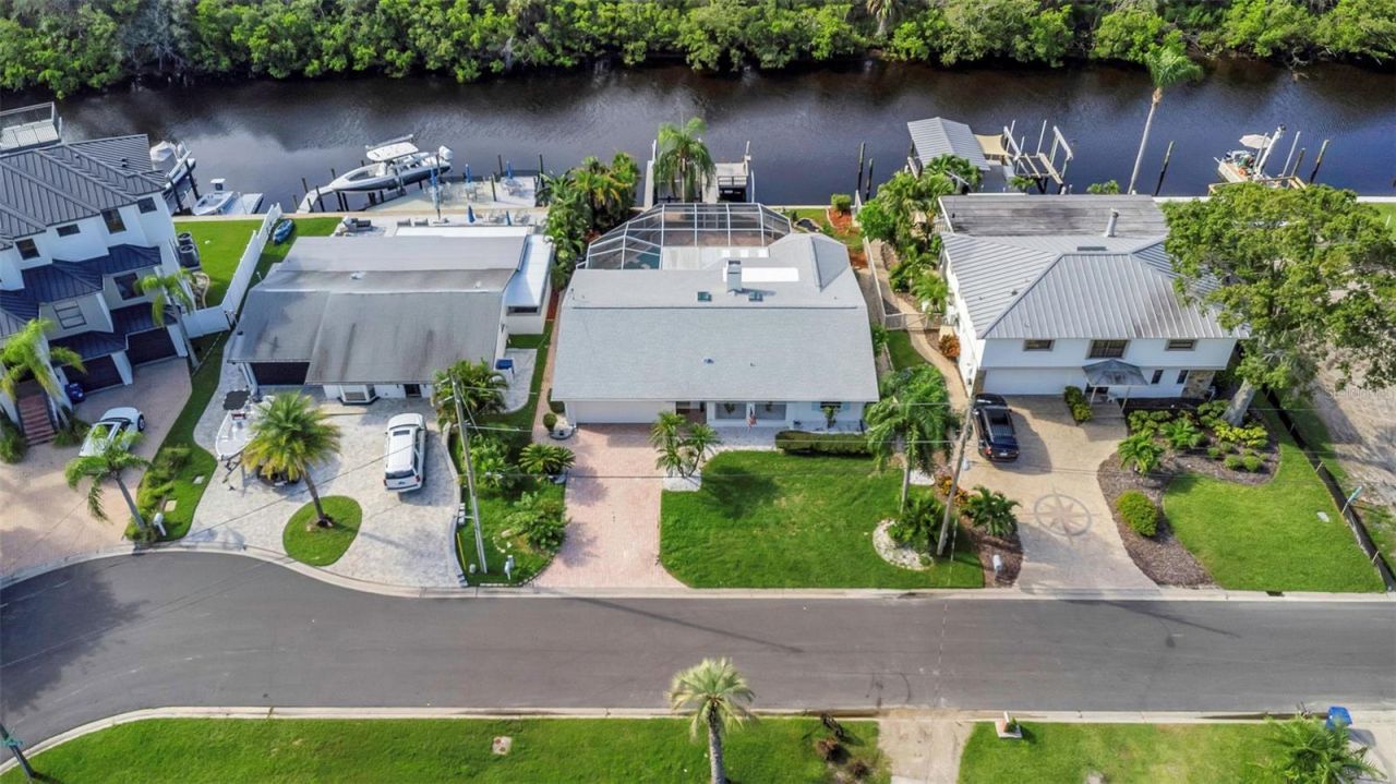 220 Driftwood Drive S, Palm Harbor, FL 34683 Photo