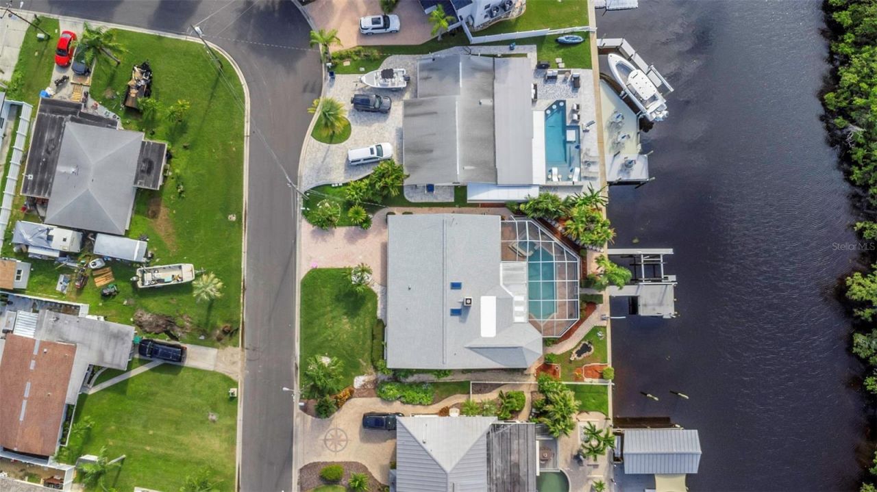 220 Driftwood Drive S, Palm Harbor, FL 34683 Photo