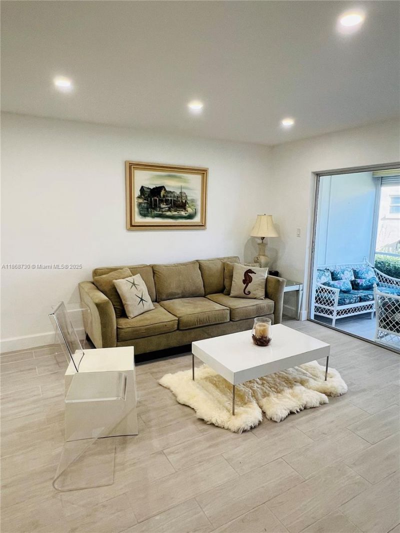 2200 NE 36th St, Unit 3, Lighthouse Point, FL 33064 Photo