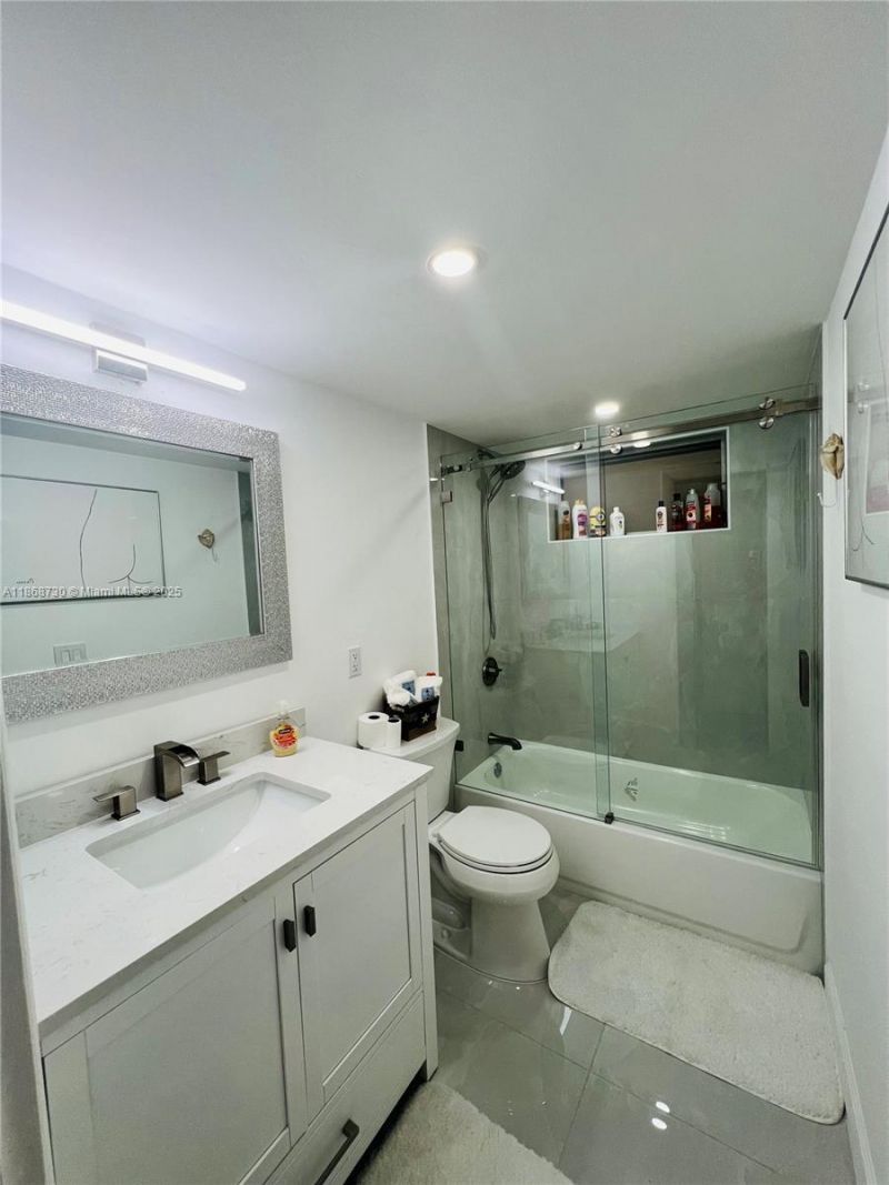 2200 NE 36th St, Unit 3, Lighthouse Point, FL 33064 Photo