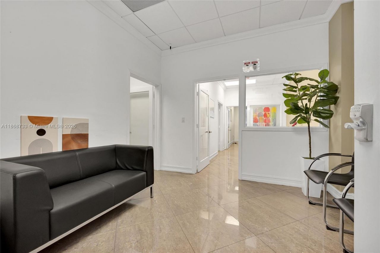 7791 NW 46th St, Unit 427 & 428, Doral, FL 33166 Photo