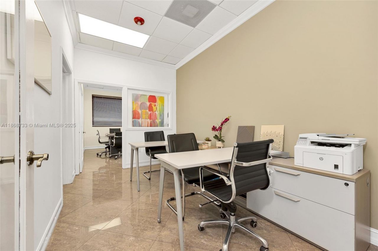 7791 NW 46th St, Unit 427 & 428, Doral, FL 33166 Photo