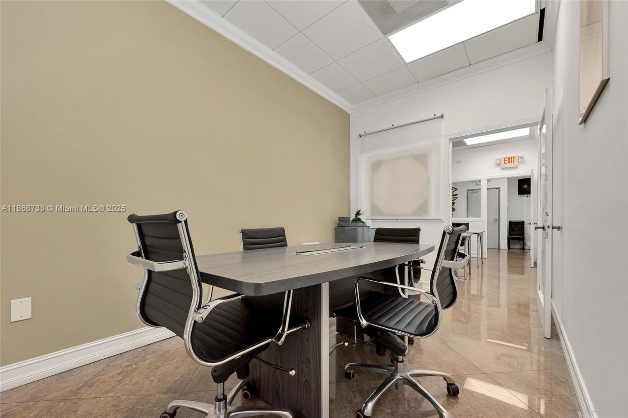 7791 NW 46th St, Unit 427 & 428, Doral, FL 33166 Photo