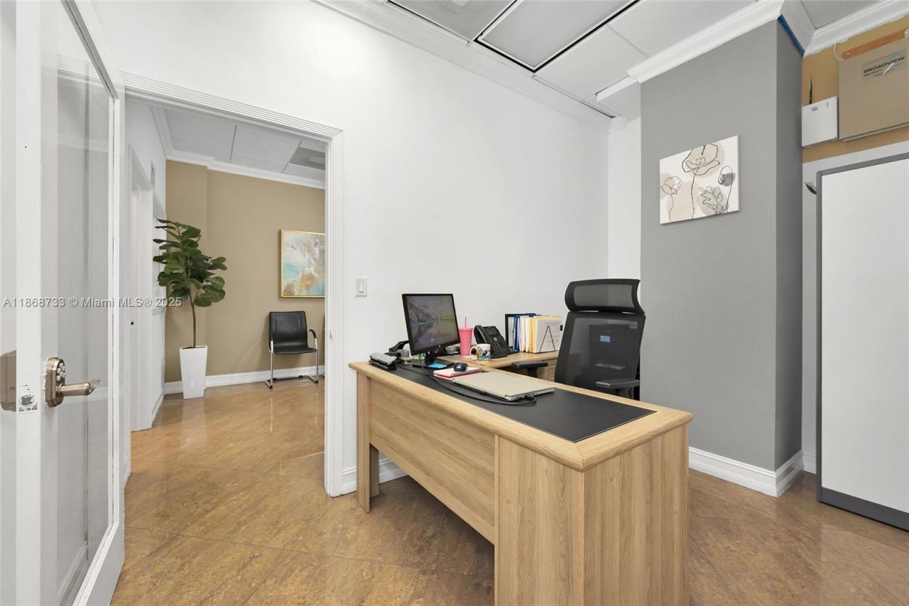 7791 NW 46th St, Unit 427 & 428, Doral, FL 33166 Photo