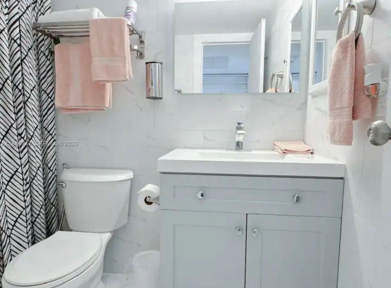 19201 Collins Ave, Unit 545, Sunny Isles Beach, FL 33160 Photo