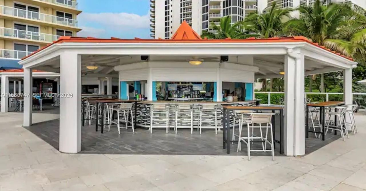 19201 Collins Ave, Unit 545, Sunny Isles Beach, FL 33160 Photo