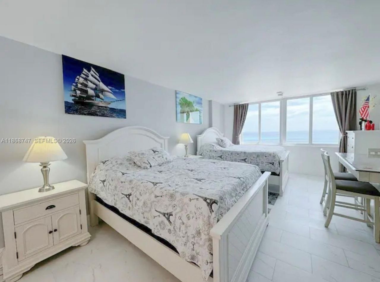 19201 Collins Ave, Unit 545, Sunny Isles Beach, FL 33160 Photo