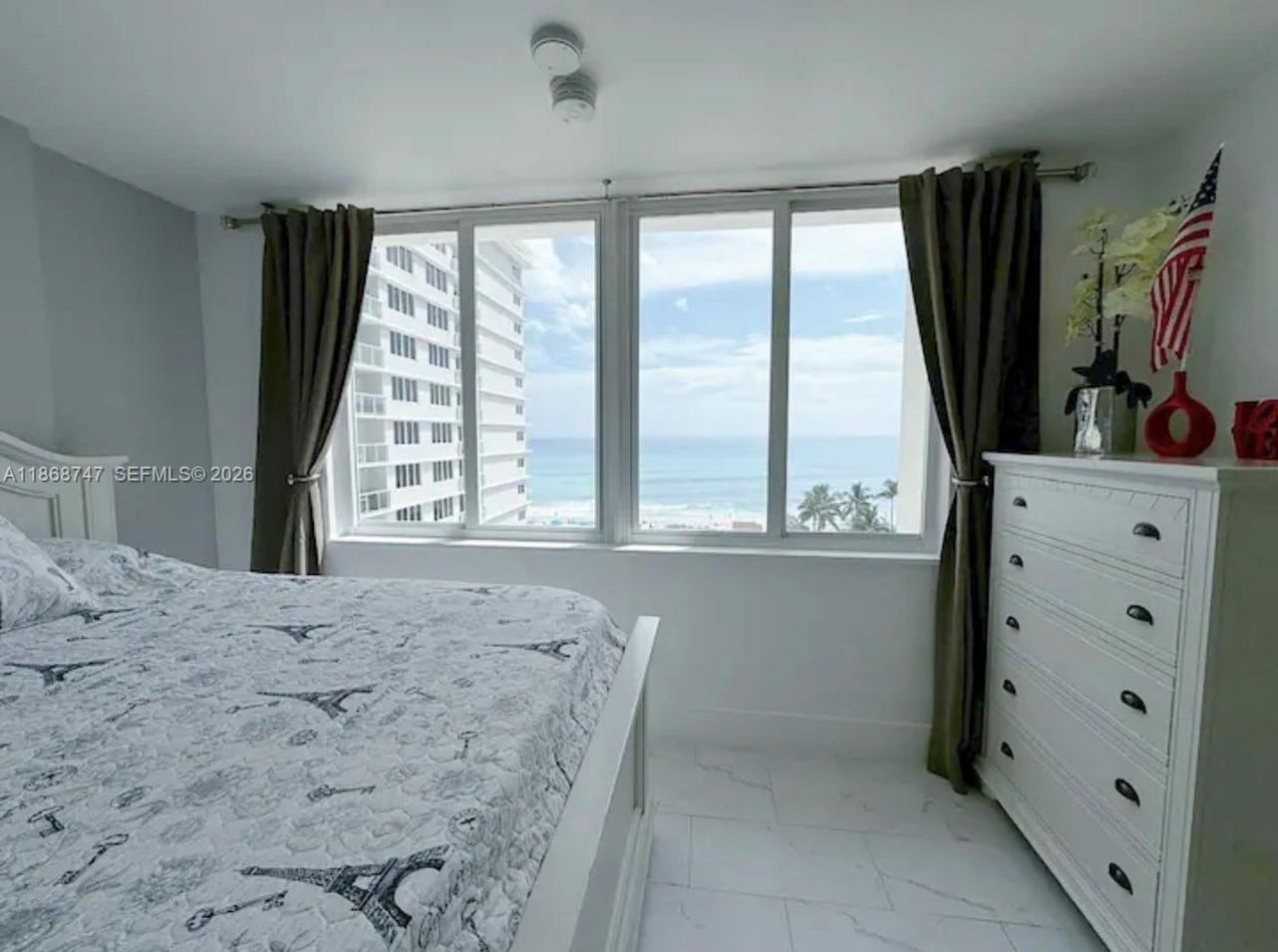 19201 Collins Ave, Unit 545, Sunny Isles Beach, FL 33160 Photo