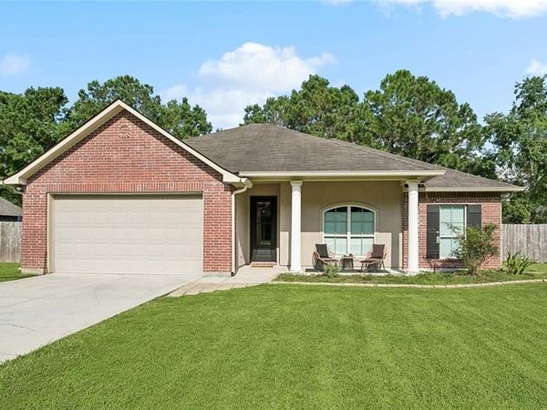 320 COCONUT PALM Drive, Madisonville, LA 70447