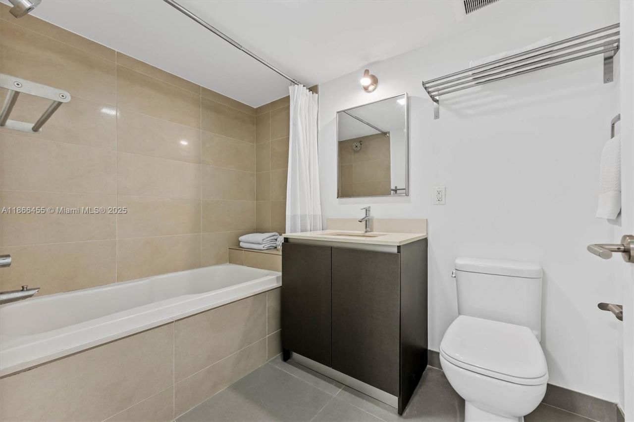 6620 Indian Creek Dr, Unit 112, Miami Beach, FL 33141 Photo