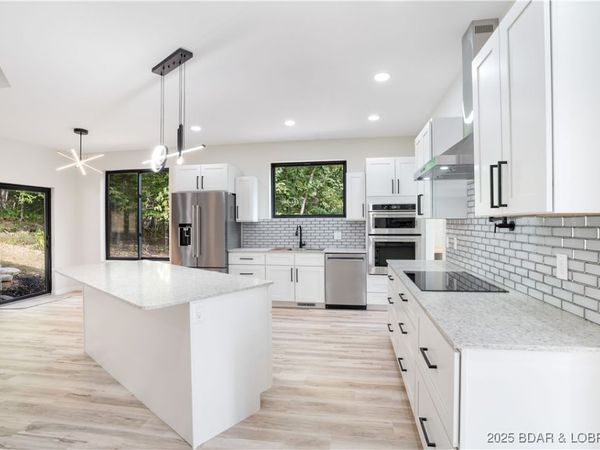 516 Imperial Point Drive, Lake Ozark, MO 65049