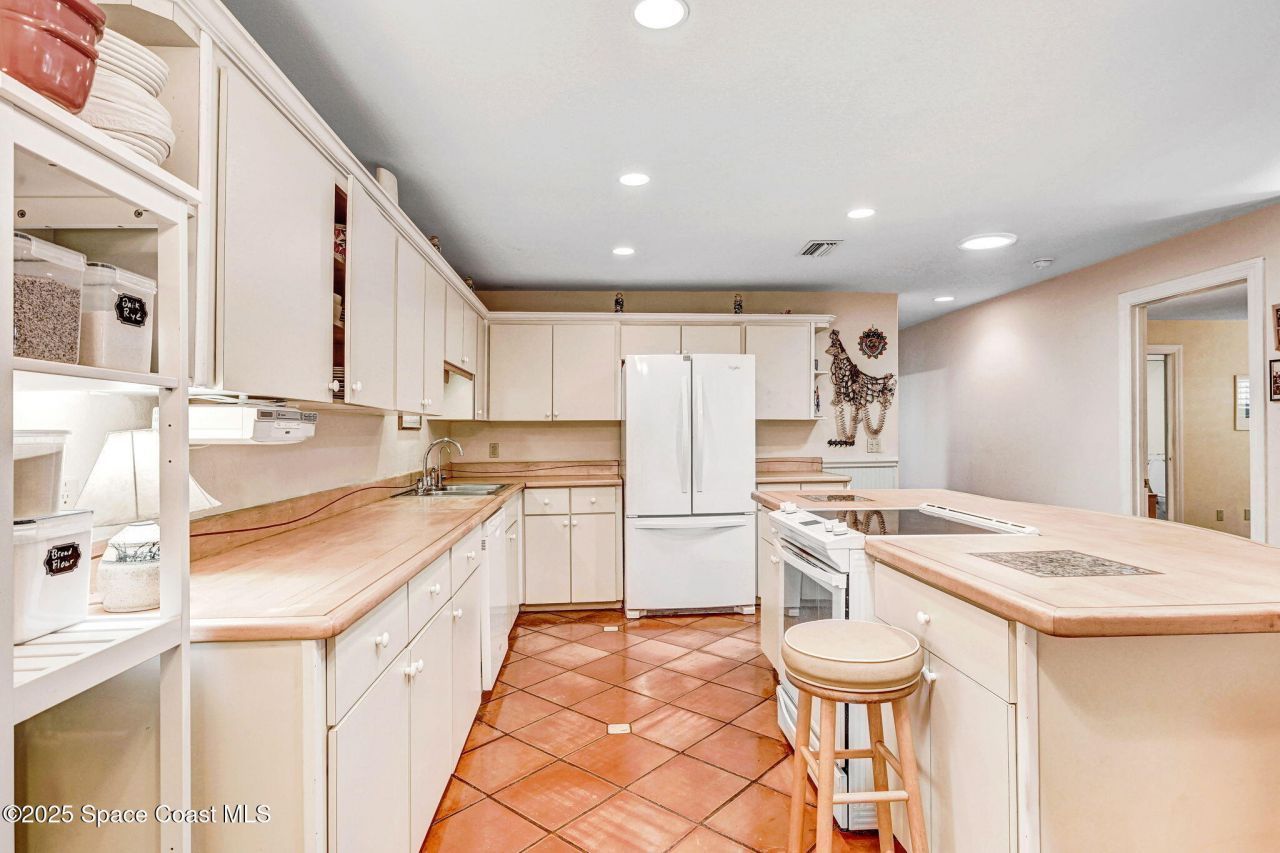 312 Wavecrest Avenue, Indialantic, FL 32903 Photo