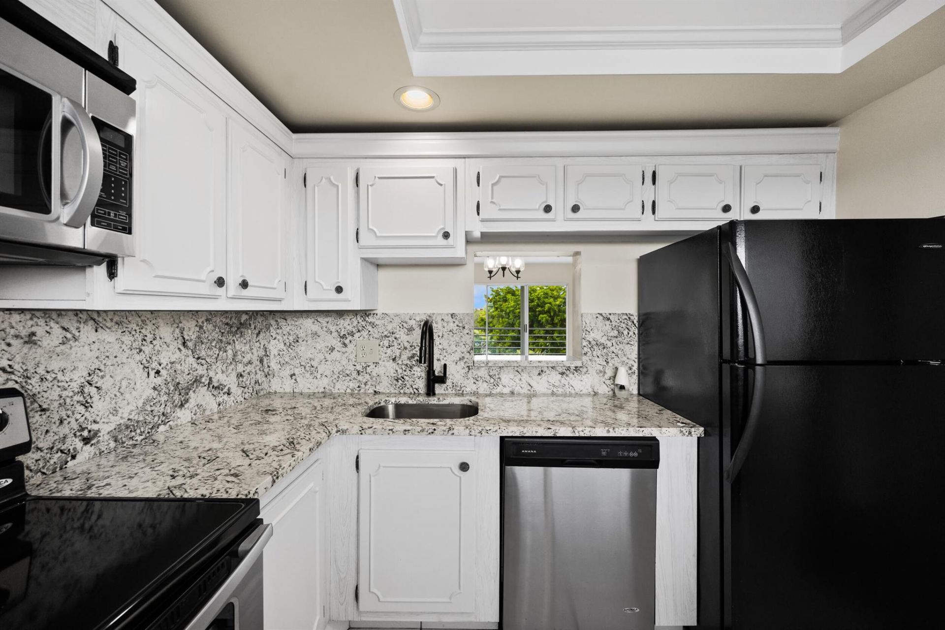 3590 Via Poinciana, Unit 510, Lake Worth, FL 33467 Photo