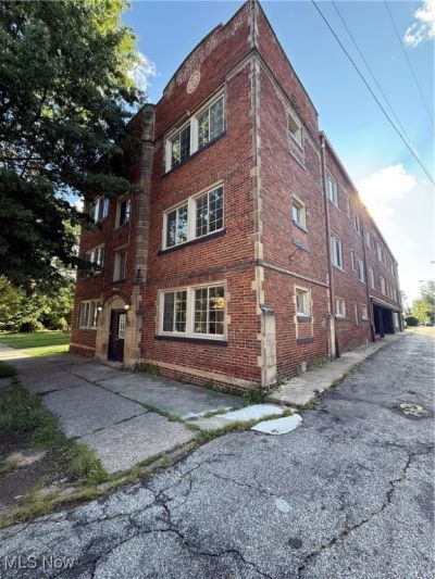 1369 W 112th Street, Cleveland, OH 44102