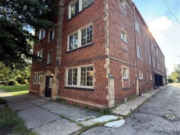 1369 W 112th Street, Cleveland, OH 44102