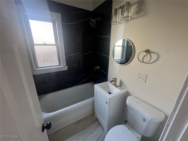 1369 W 112th Street, Cleveland, OH 44102 Photo 12