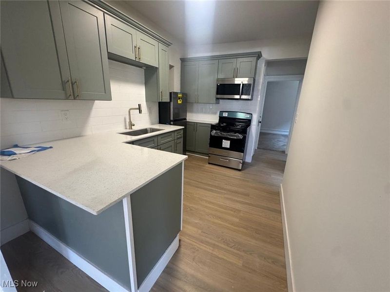 1369 W 112th Street, Cleveland, OH 44102 Photo 14