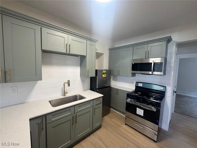 1369 W 112th Street, Cleveland, OH 44102 Photo 18