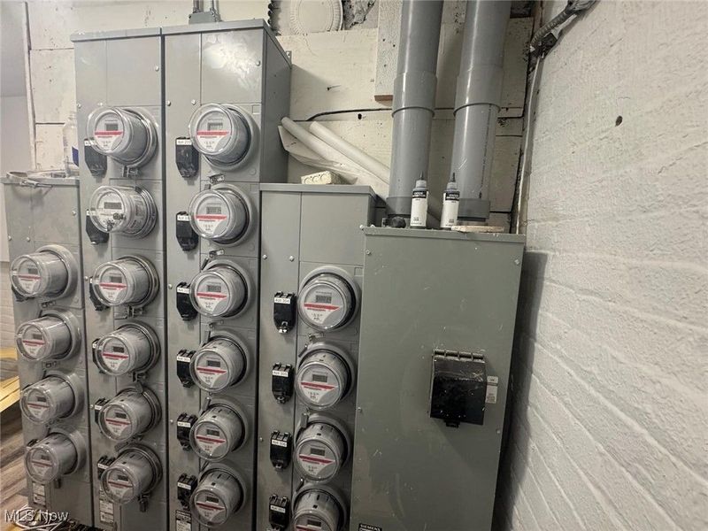 1369 W 112th Street, Cleveland, OH 44102 Photo 26