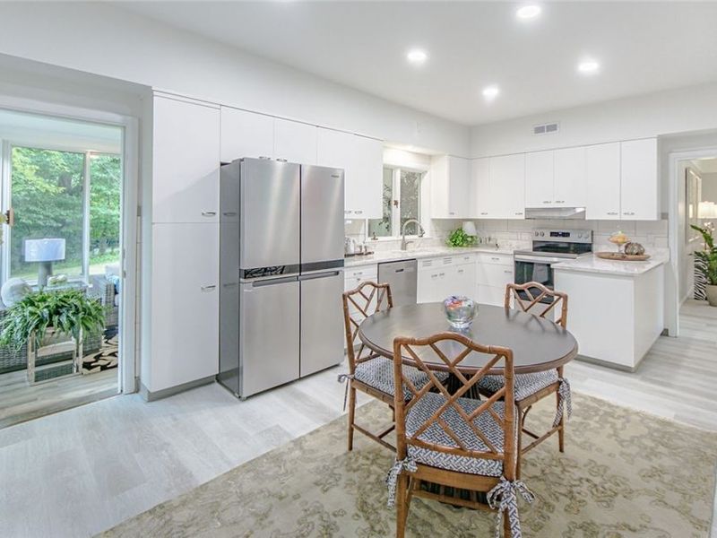 2445 Chatham Road, Akron, OH 44313 Photo 14