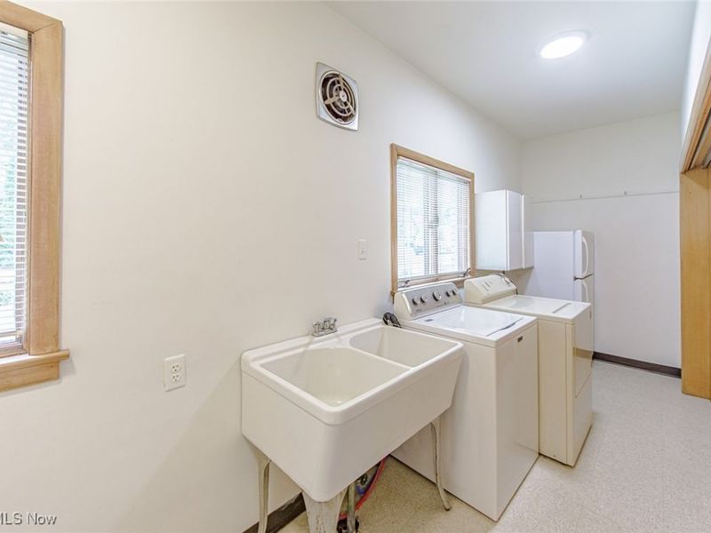 2445 Chatham Road, Akron, OH 44313 Photo 19