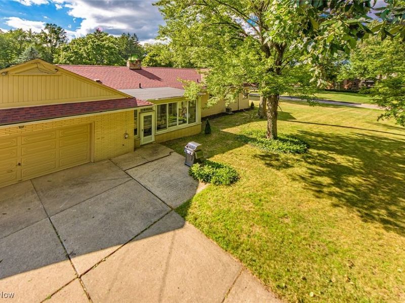 2445 Chatham Road, Akron, OH 44313 Photo 5