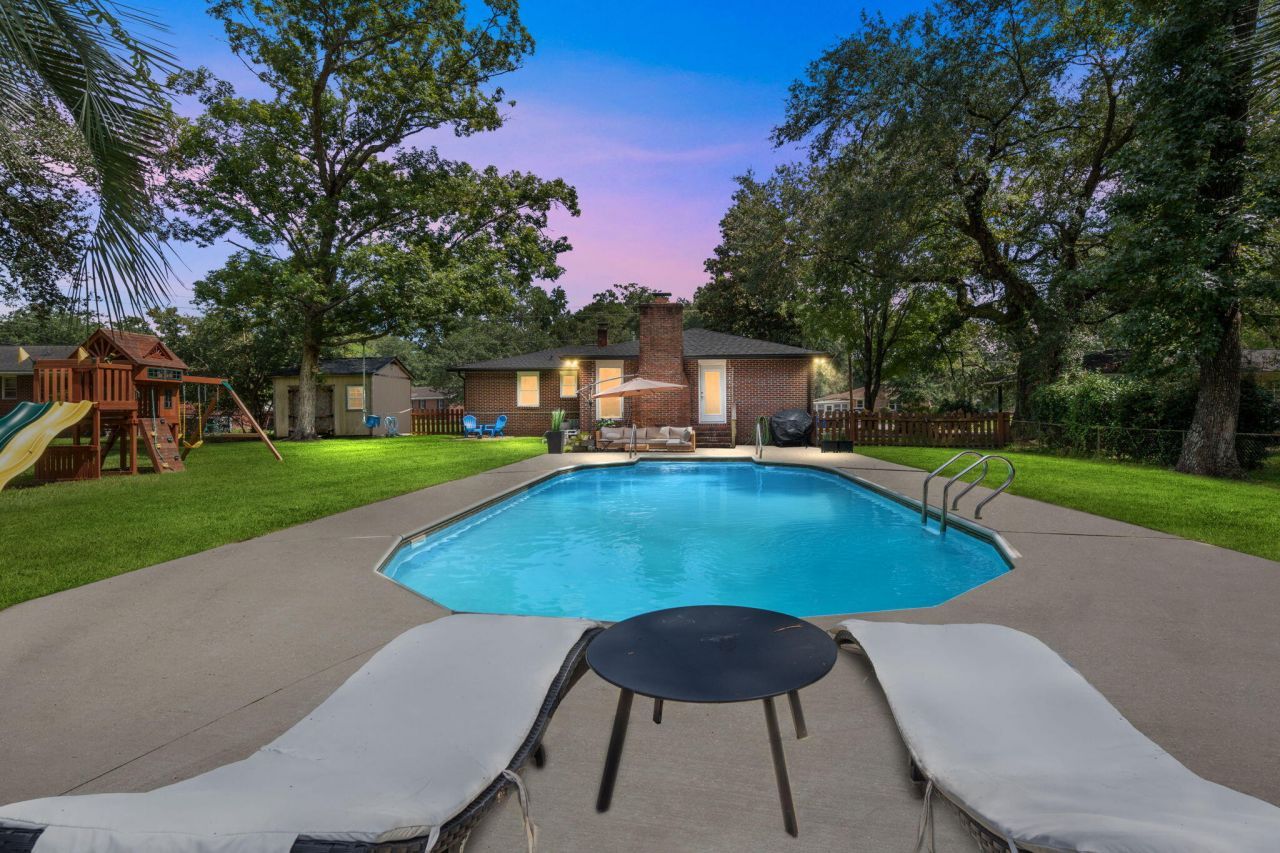 2167 Glendale Drive Photo 1