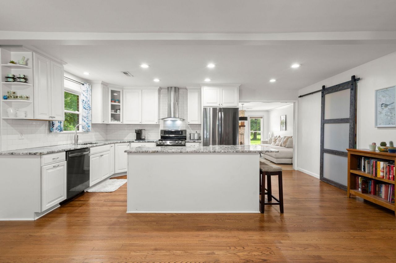 2167 Glendale Drive Photo 11