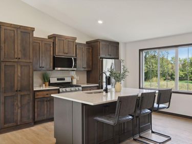 21349 Cottonwood Street NW, Oak Grove, MN 55011